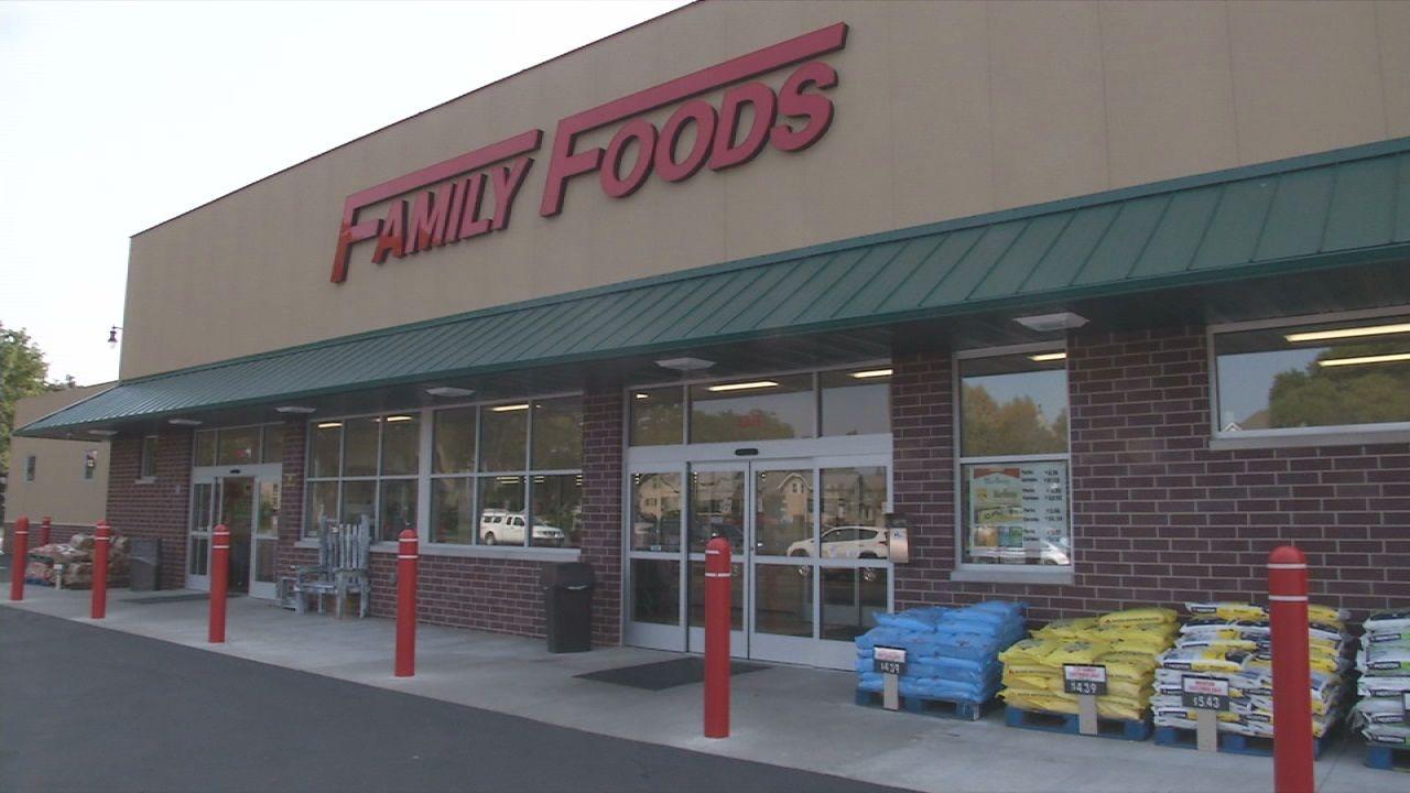 Family Foods Grocery Store Logo - Tipton store continues to thrive despite decline in rural grocery stores