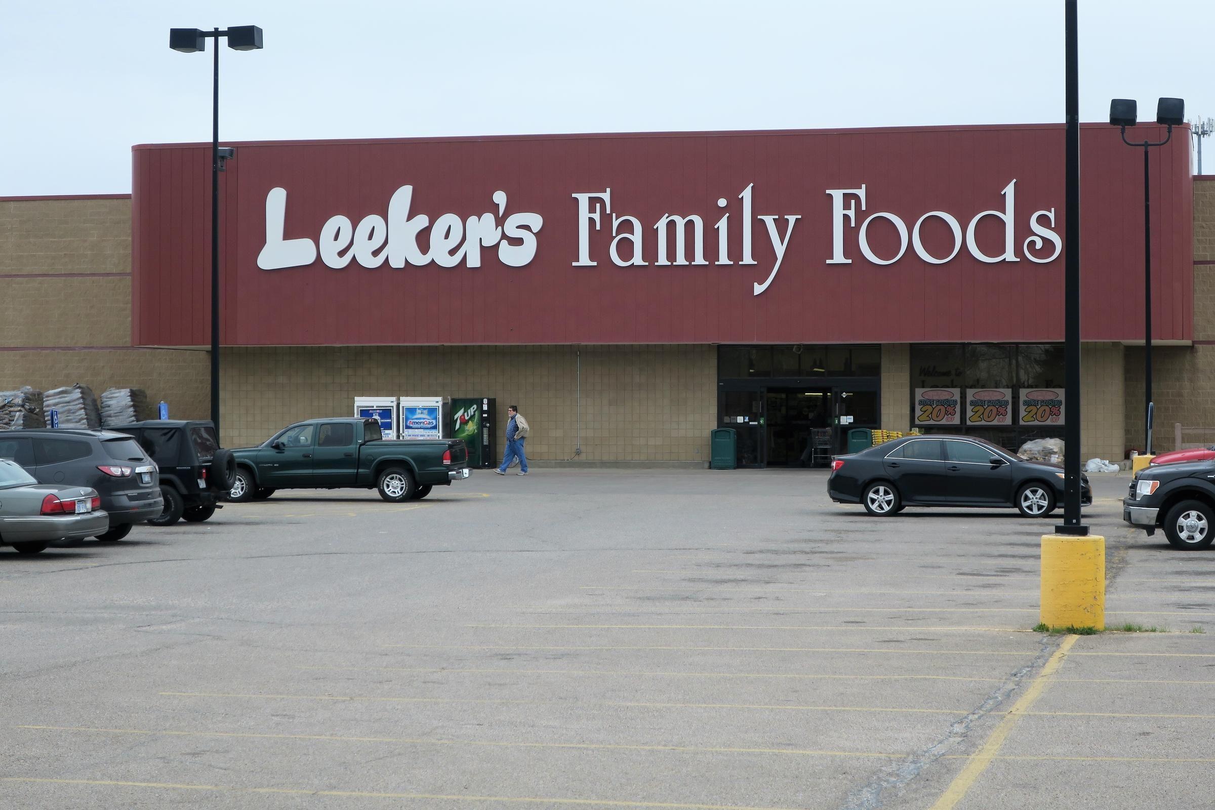 Family Foods Grocery Store Logo - Valley Center, Kansas, Preparing For Future Without Independent ...