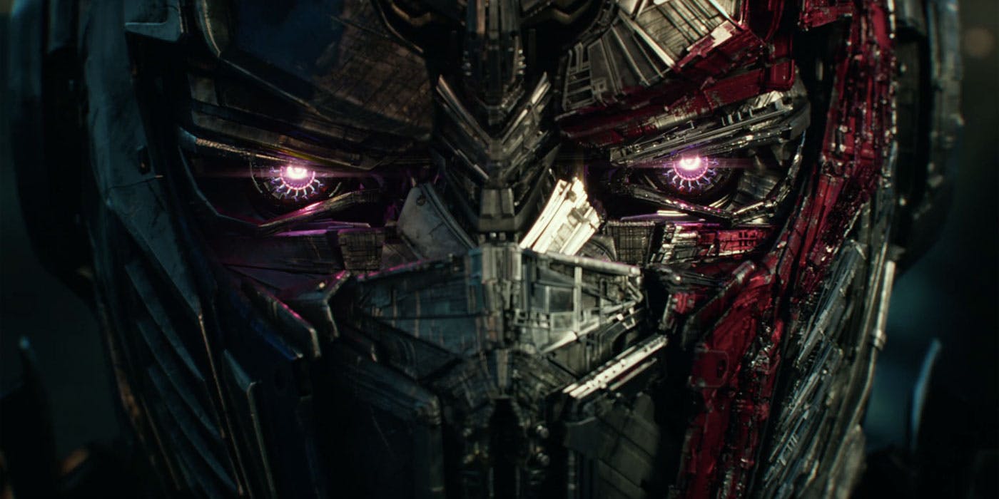 Red Transformer Face Logo - In Transformers: The Last Knight, Optimus Primes face turns red when