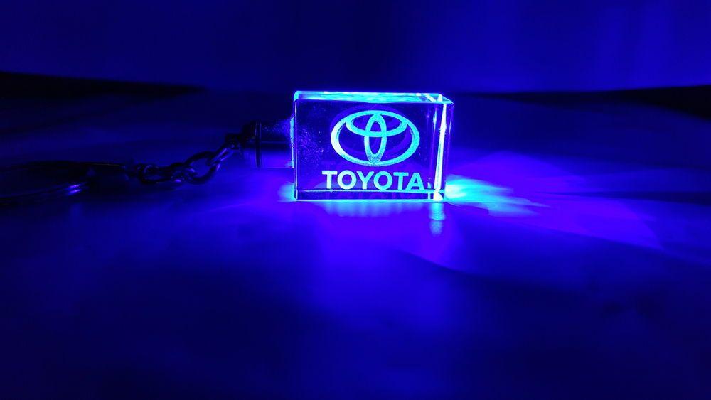 Purple Toyota Logo - Crystal LED Laser Key Rings TOYOTA Logo Blue & Purple