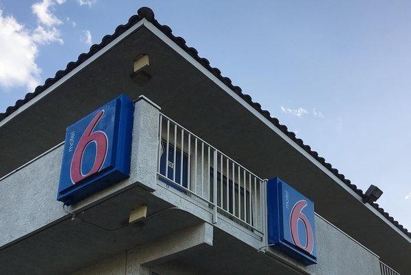 Motel 6 Logo - Immigration Officers Won't Get Guest Lists Anymore, Motel 6 Says ...