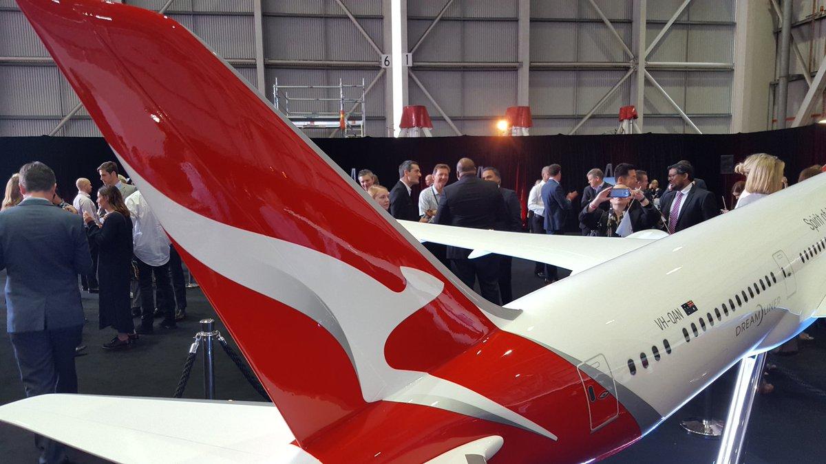 Qantas New Logo - Qantas Unveils updated Logo design and its New Dreamliner Cabins ...