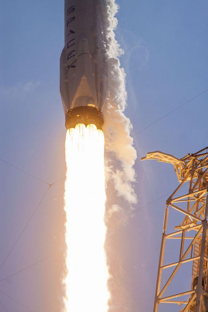 SpaceX Eutelsat 117 Mission Logo - SpaceX launched its sixth mission of the year Wednesday, with a ...