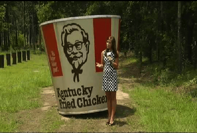 Vintage KFC Logo - Family Not Terribly Freaked Out When 7 Foot Tall KFC Bucket Ends Up
