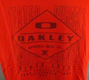 Red Surfer Logo - Oakley T Shirt L Adult Large Red Surfer Beach Tested Durable Surf