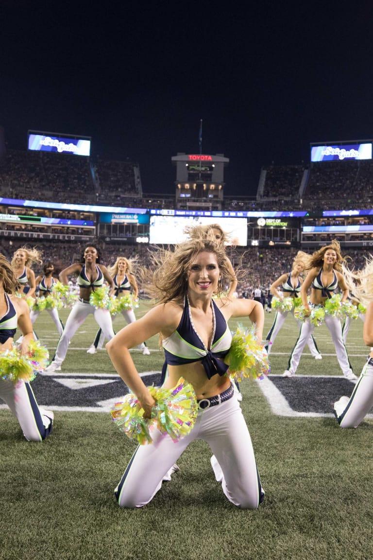 Cheerleader Starbucks Logo - Seattle Seahawks Cheerleaders, The Sea Gals | Seattle Seahawks ...