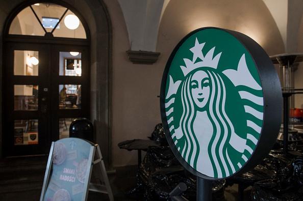 Cheerleader Starbucks Logo - Racist Woman Kicked Out of Starbucks for Telling Korean Students ...