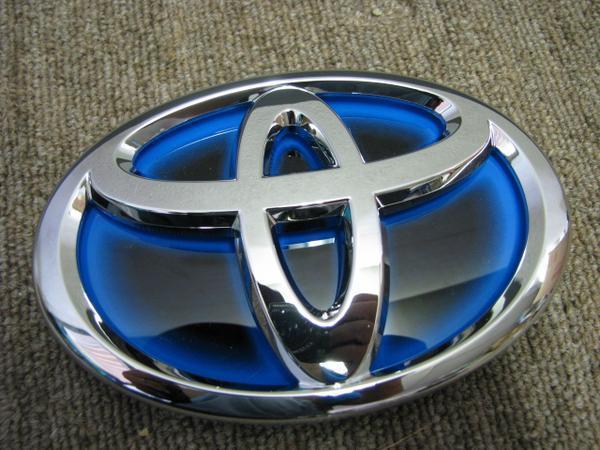 Blue Toyota Logo - Toyota Prius Plus Logo Grille Emblem Genuine OEM 75310-52010 | eBay