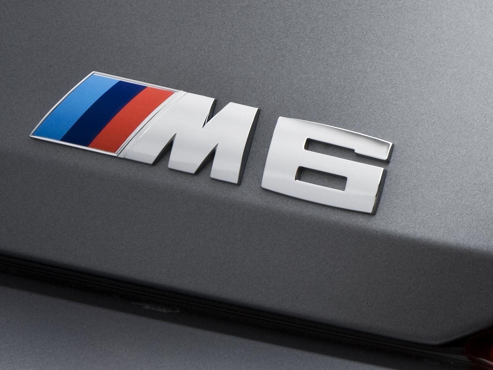 BMW M6 Logo - Kurzes Spyvideo: Mit dem BMW 528i F10 hinter einem BMW M6 F12