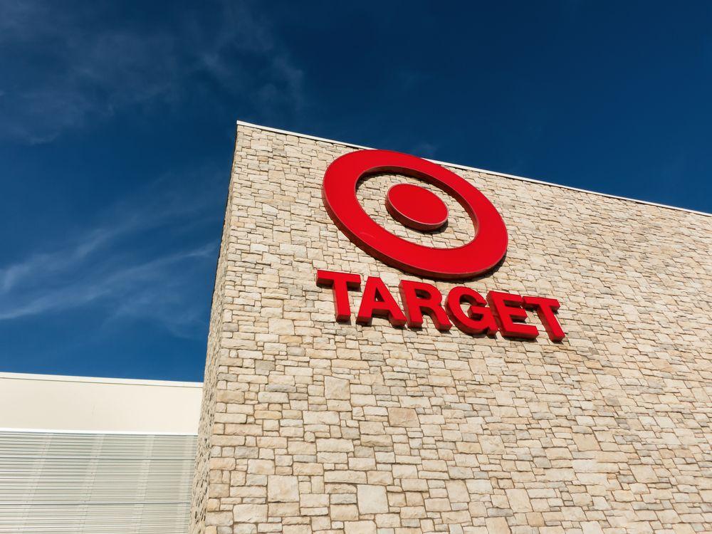American Retailer Red Logo - Target to pull out of Canada - Macleans.ca