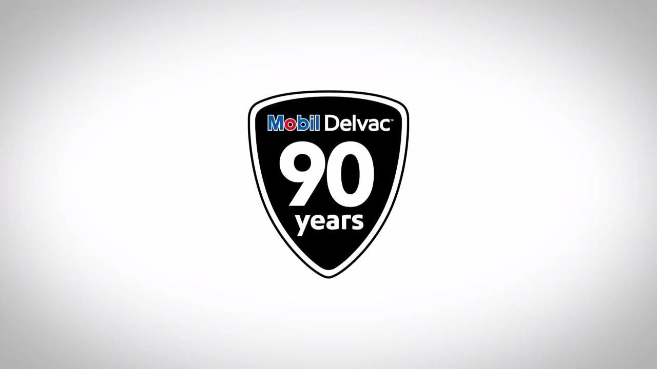Black and White Mobil Logo - Mobil Delvac™