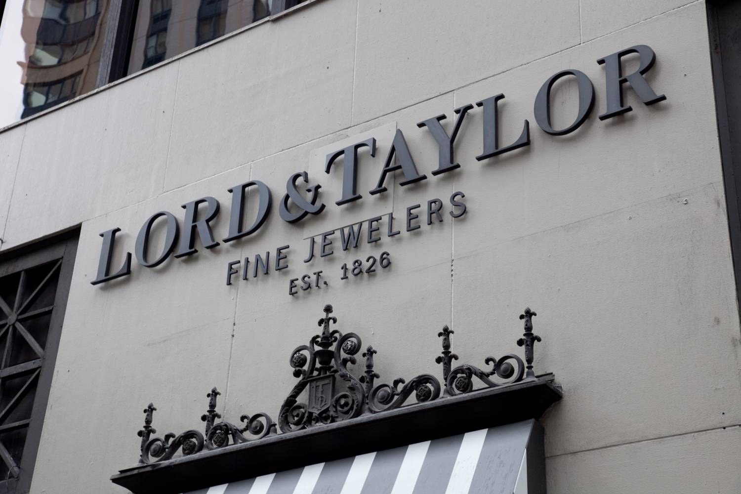 Lord and Taylor Logo - Lord & Taylor | Manhattan | Shopping