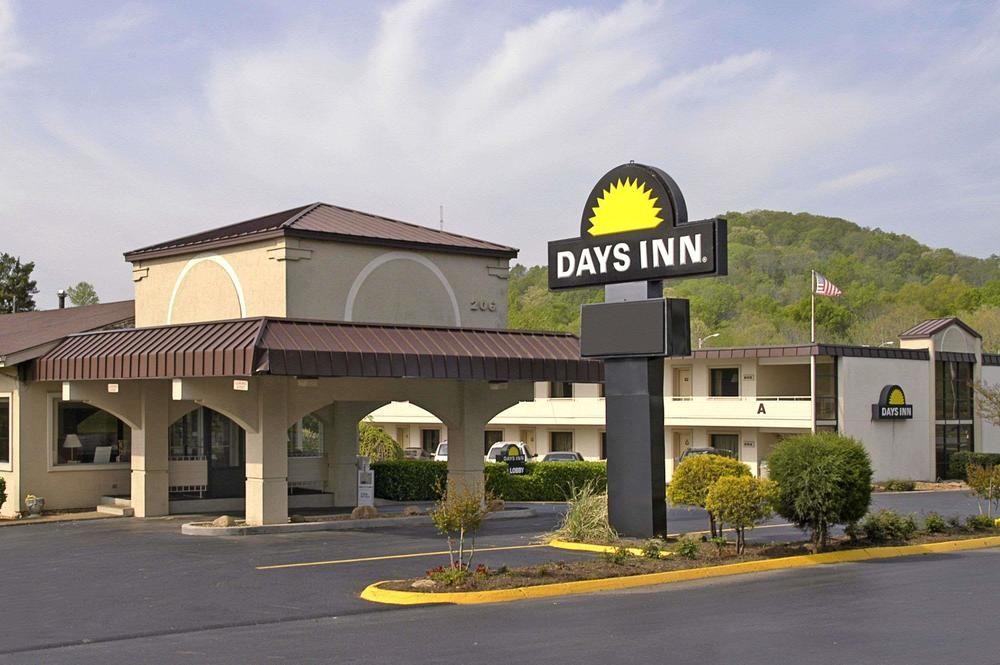 Days Inn Logo - Days Inn by Wyndham Oak Ridge Knoxville: 2019 Room Prices , Deals ...