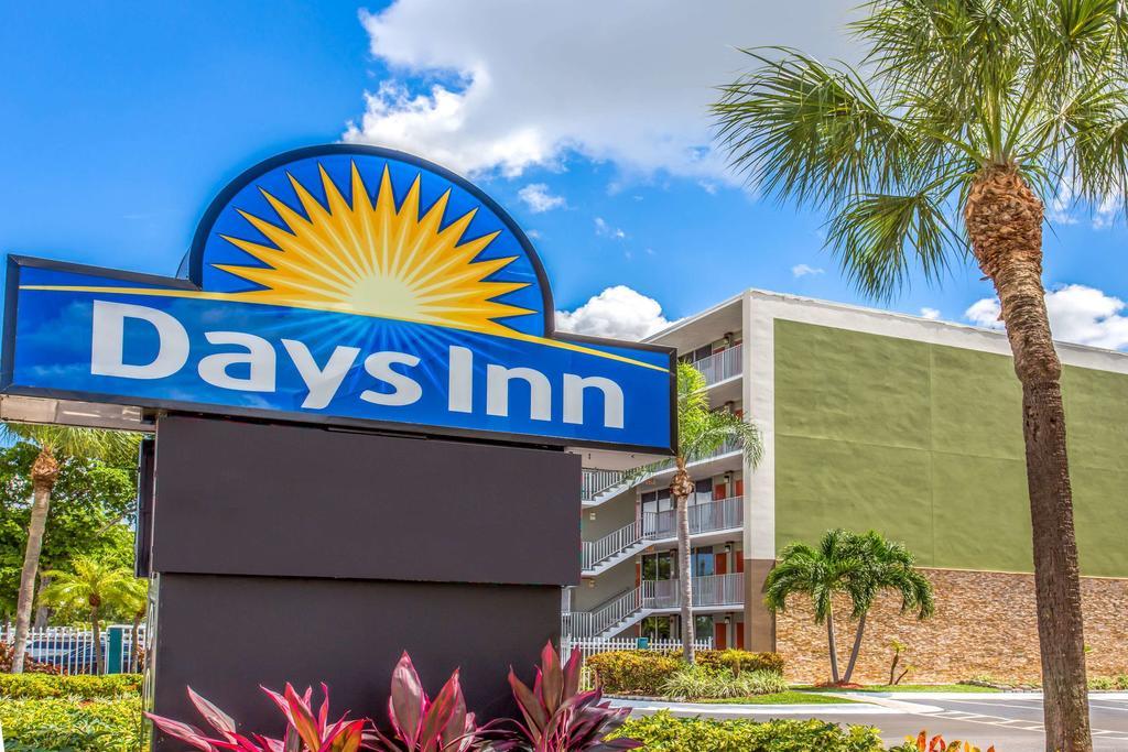 Days Inn Logo - Days Inn Fort Lauderdale Apt Cruise, FL