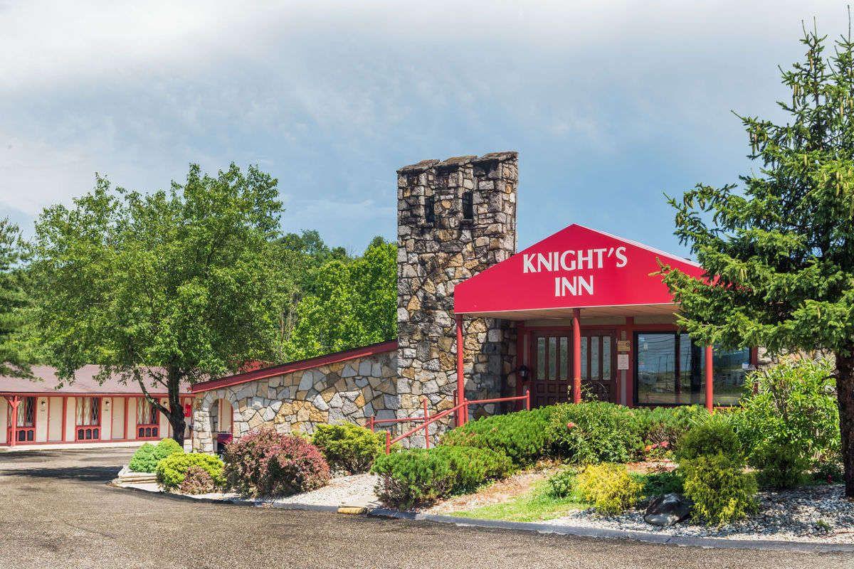 Red Lion Hotel Corp Logo - Red Lion Hotels Corp. acquires Knights Inn - Asian Hospitality