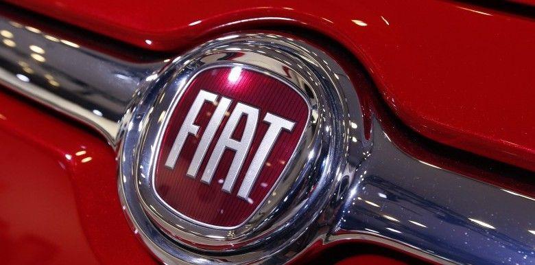 Red Fiat Logo - 