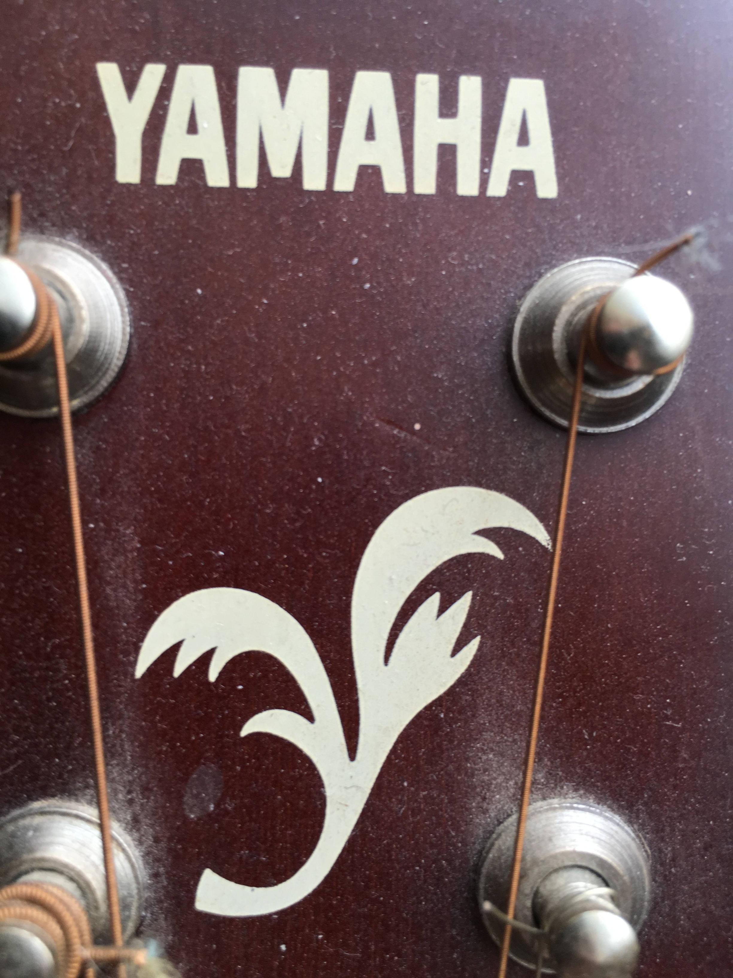 Yamaha Guitar Logo - I want to know about this guitar. it's real yamaha product or fake ...
