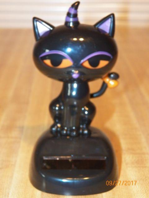 Thing Black with Orange Eyes Logo - Solar Dancing Halloween Female Black Cat Dances Sunlight Decorative
