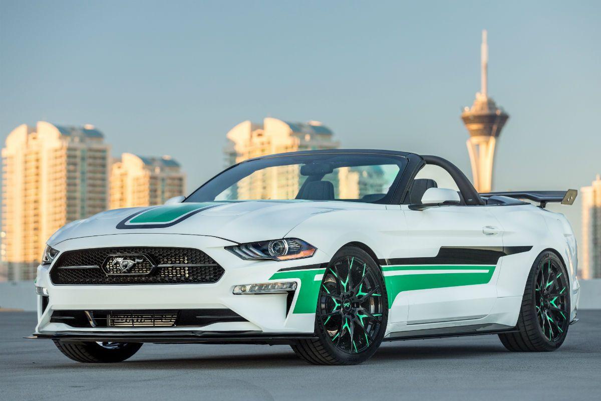 Ford Mustang Paint Logo - Custom 2018 Ford Mustang Convertible With White And Green Exterior