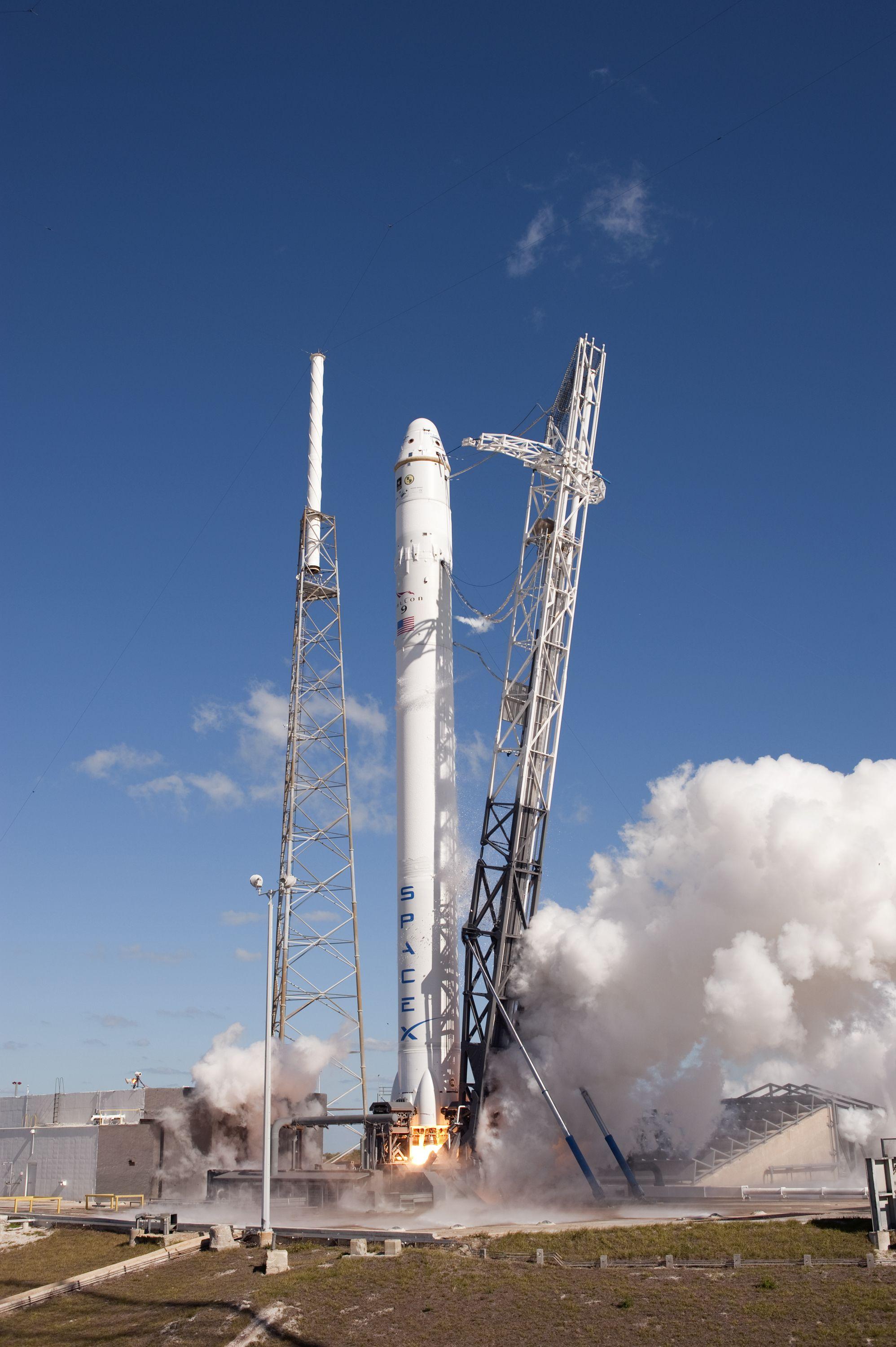 NASA Falcon 9 Logo - NASA - SpaceX Launches Success with Falcon 9/Dragon Flight