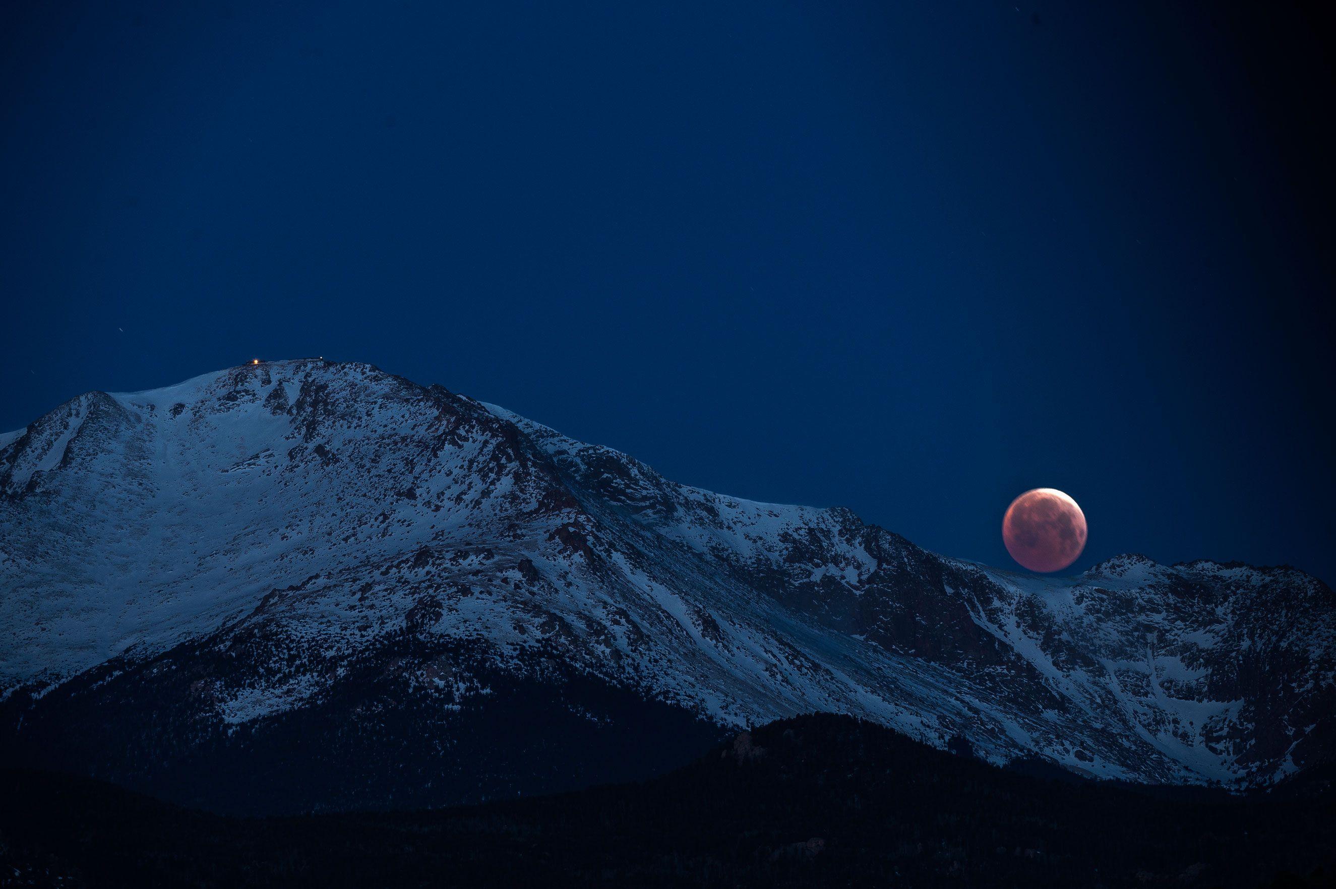 Red Moon Mountain Logo - Watch the 'Blood Moon' Total Lunar Eclipse | Time