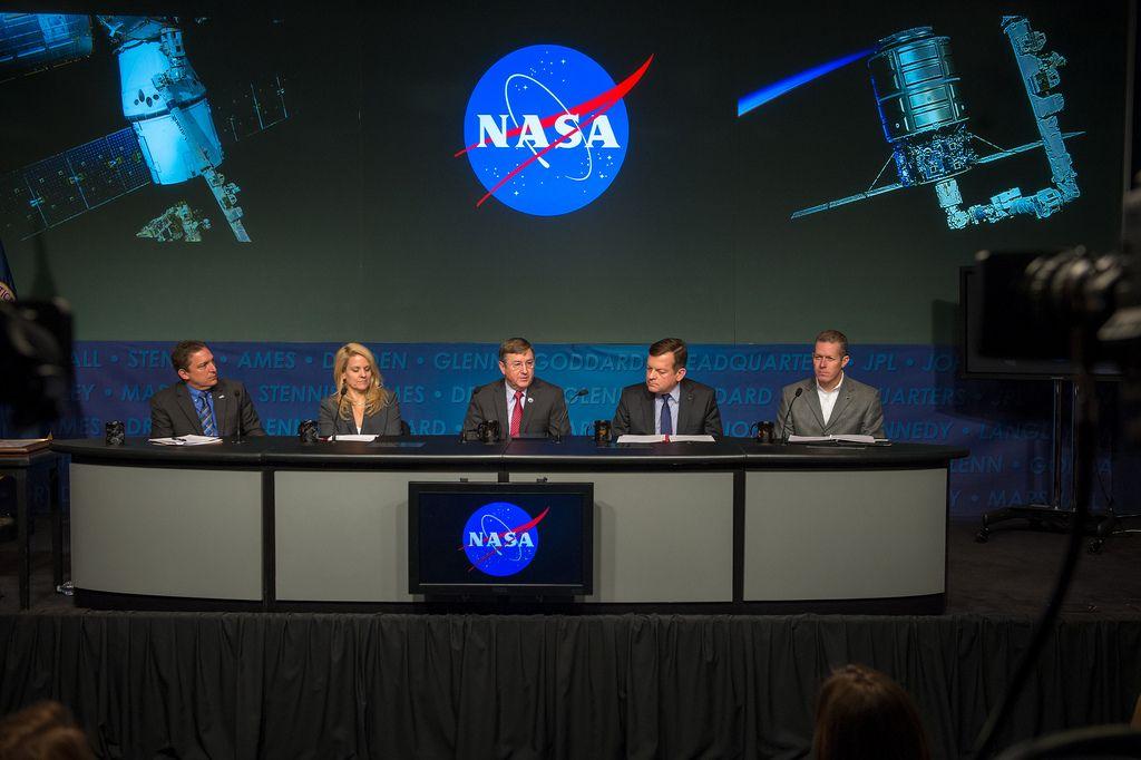 Cots NASA Logo - COTS Initiative Panel Discussion (201311130010HQ) | L-R: Ala… | Flickr