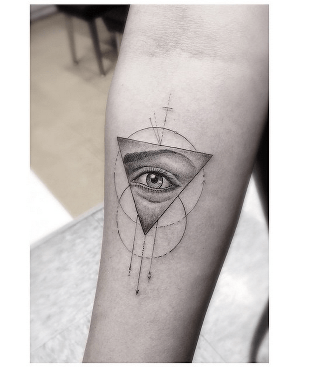 Eye Triangle Physiciqns Logo - Geometric eye triangle Dr. Woo | Tatoos | Tattoos, Dr woo, Tattoo ...