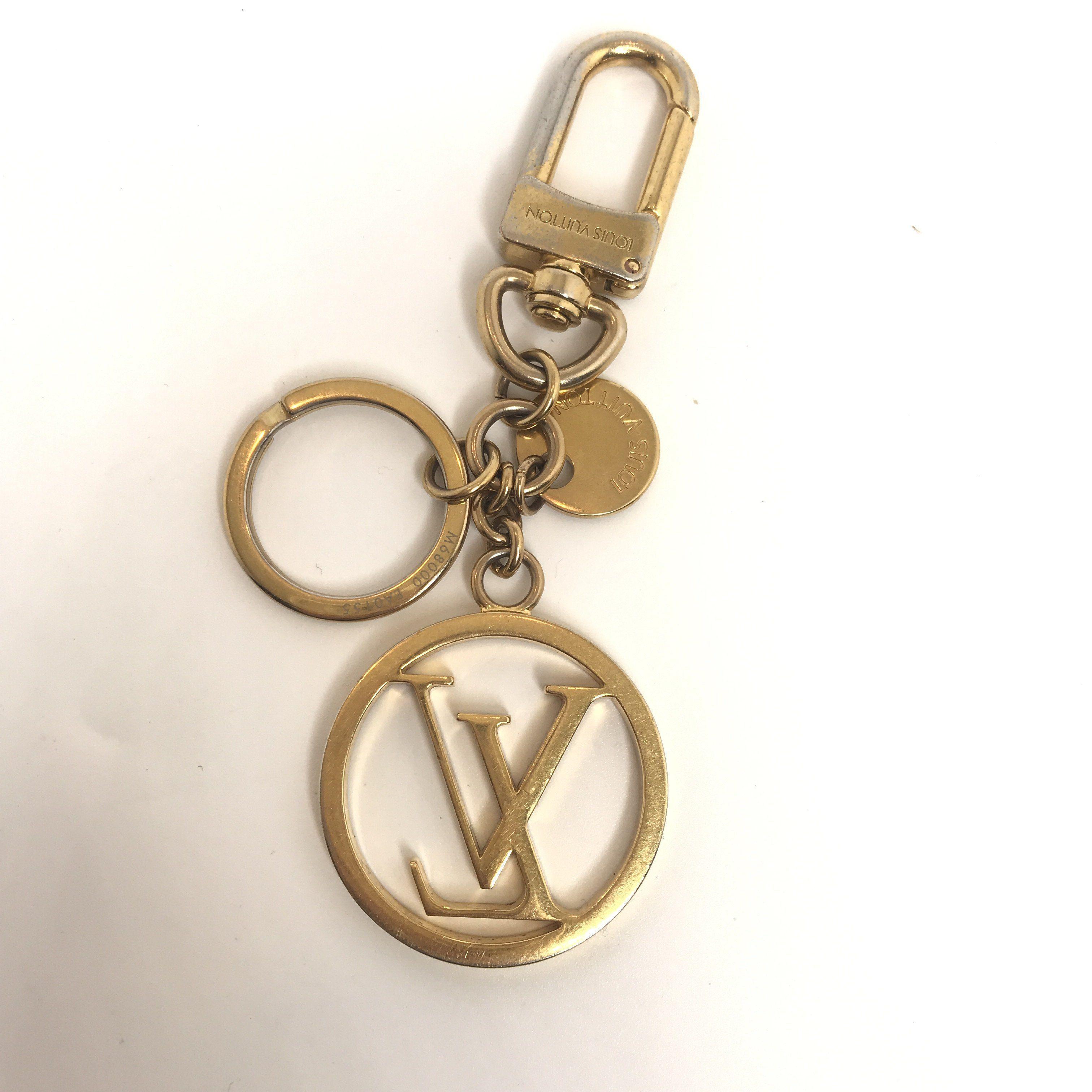 LV Circle Logo - Louis Vuitton LV Circle Gold Tone Logo Keychain