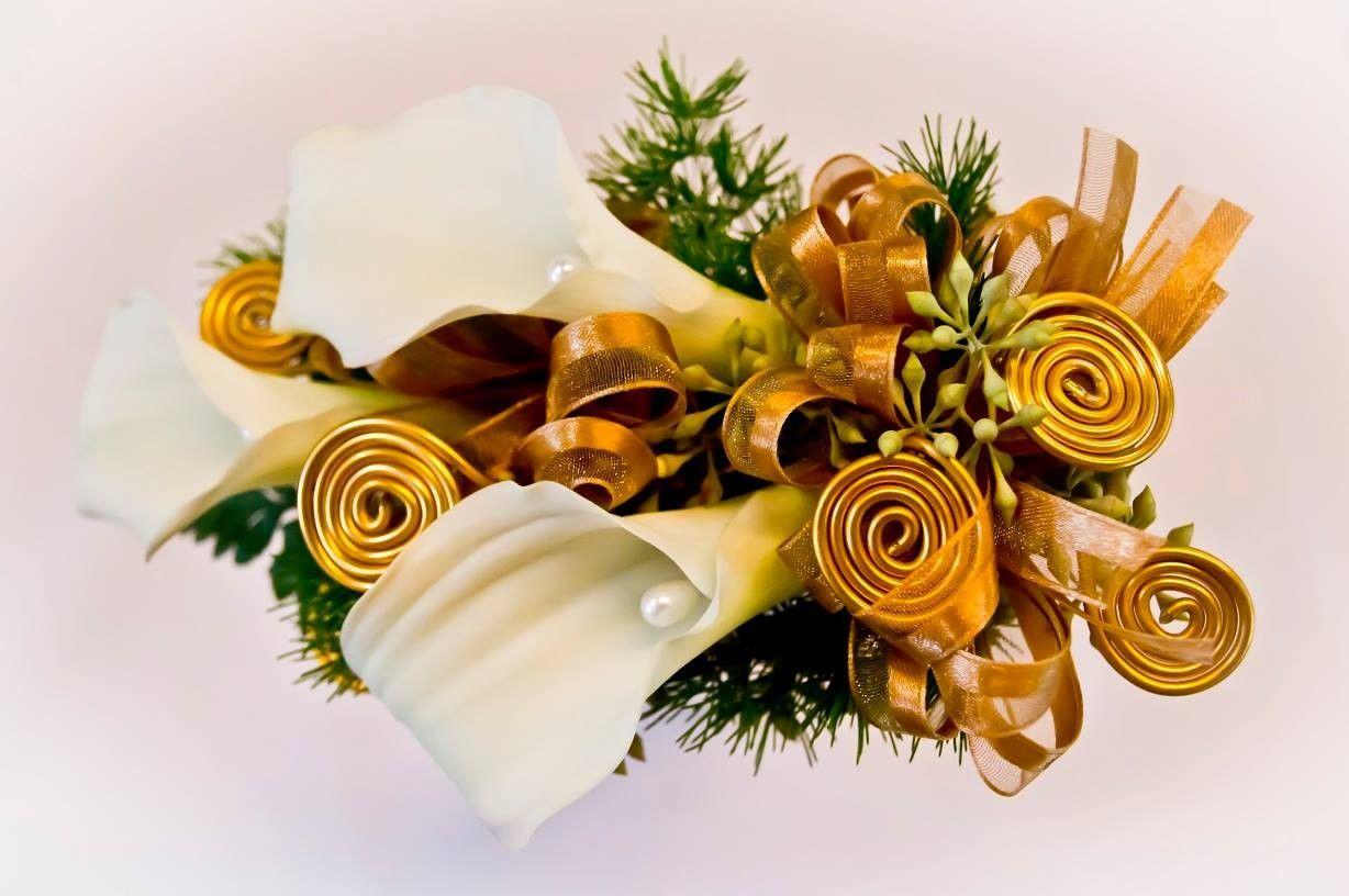 Gold Flower Company Logo - Golden Twenties Corsage in Davis, CA | Strelitzia Flower Company