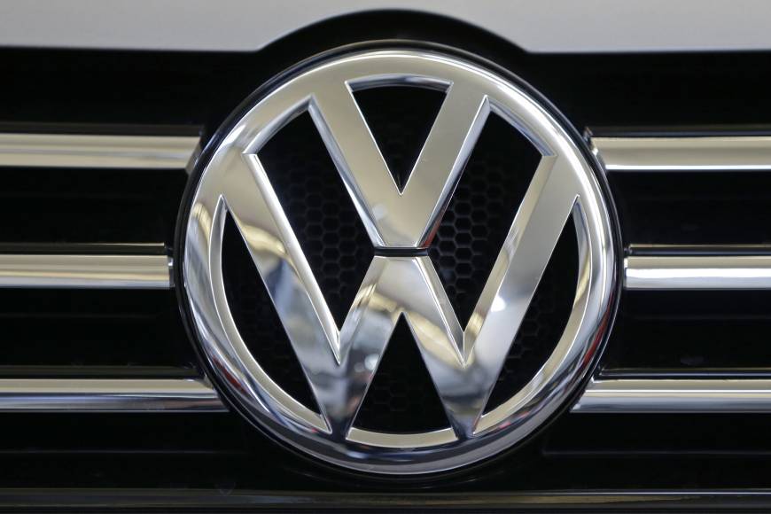VW Grill Logo - Sources say VW may offer to buy back nearly 000 U.S. diesel cars