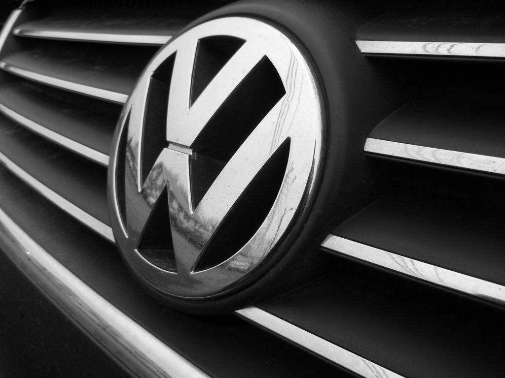 VW Grill Logo - Is This The Best Time To Buy A Volkswagen Motor? - Littlegate Publishing
