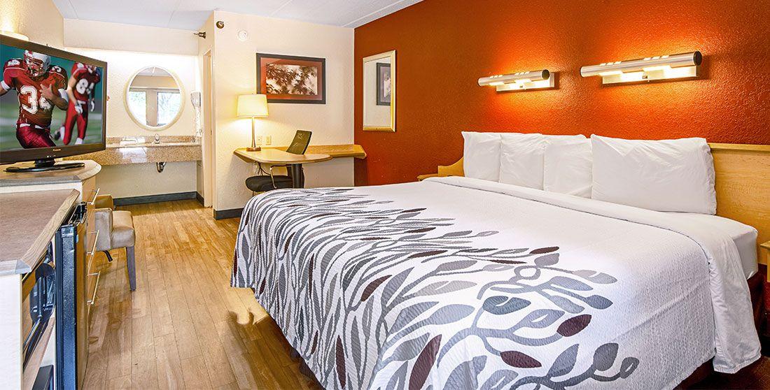 Red Roof Inn New Logo - Cheap, Pet Friendly Hotels in Milford, CT | Red Roof Inn