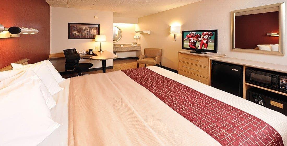 Red Roof Inn New Logo - Cheap, Pet Friendly Hotels in New London, CT | Red Roof Inn