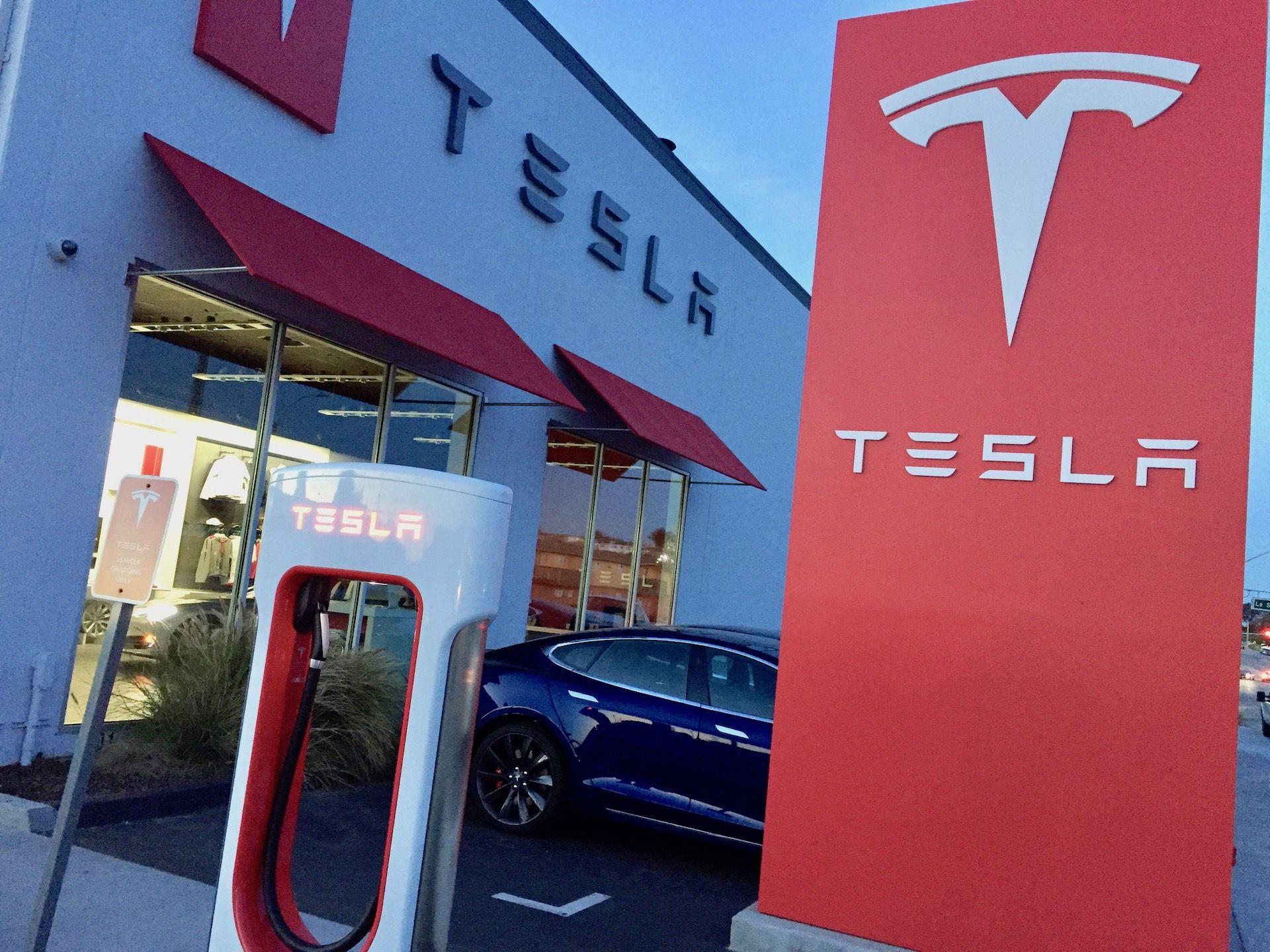 Tesla Supercharger Logo - 2X Superchargers, Model 3 robots, mobile app update: Tesla week in ...