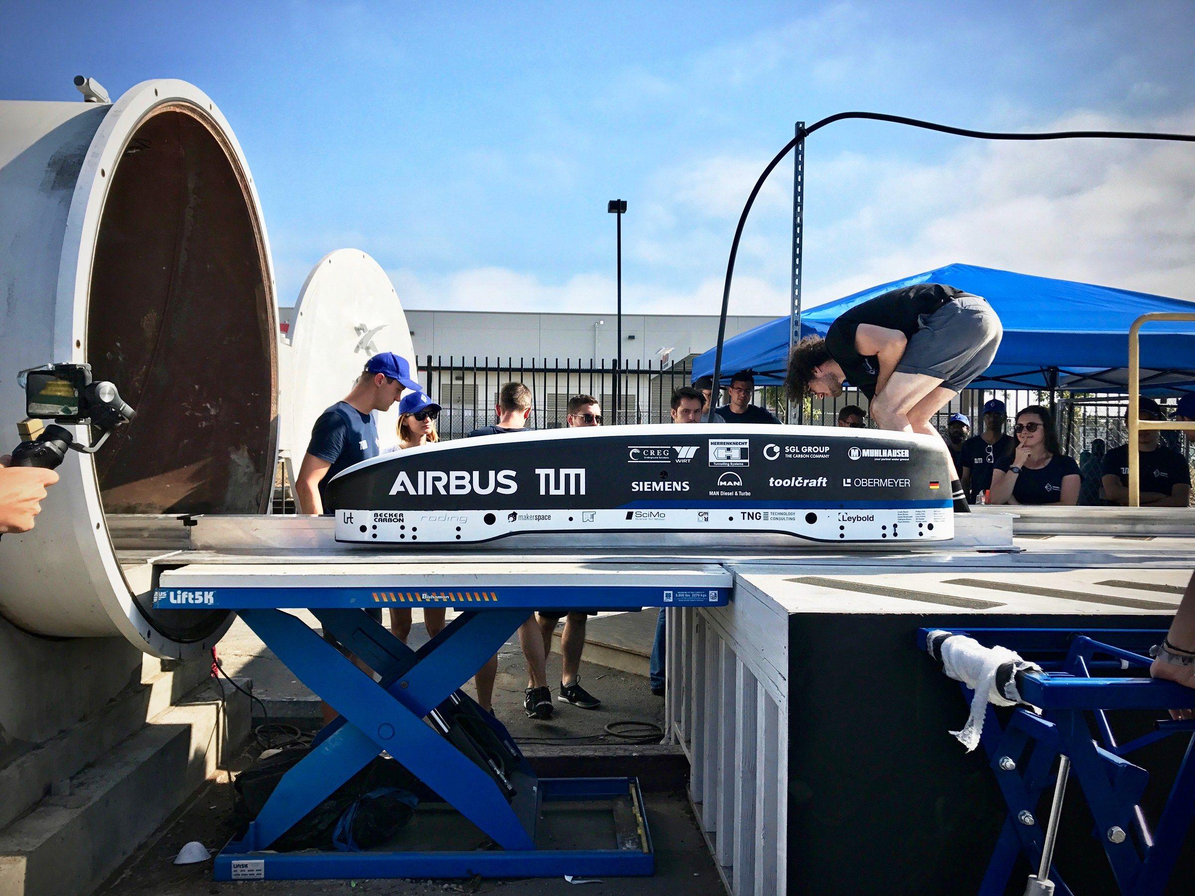 Elon Musk Hyperloop Logo - Students Built the World's Fastest Hyperloop—Then Elon Musk Showed ...
