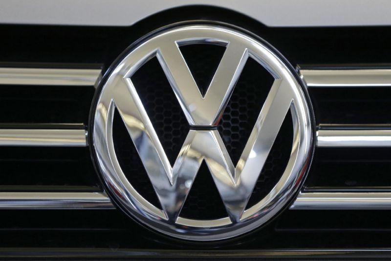 Volkswagen Word Logo - Volkswagen shares gain on word of planned US settlement