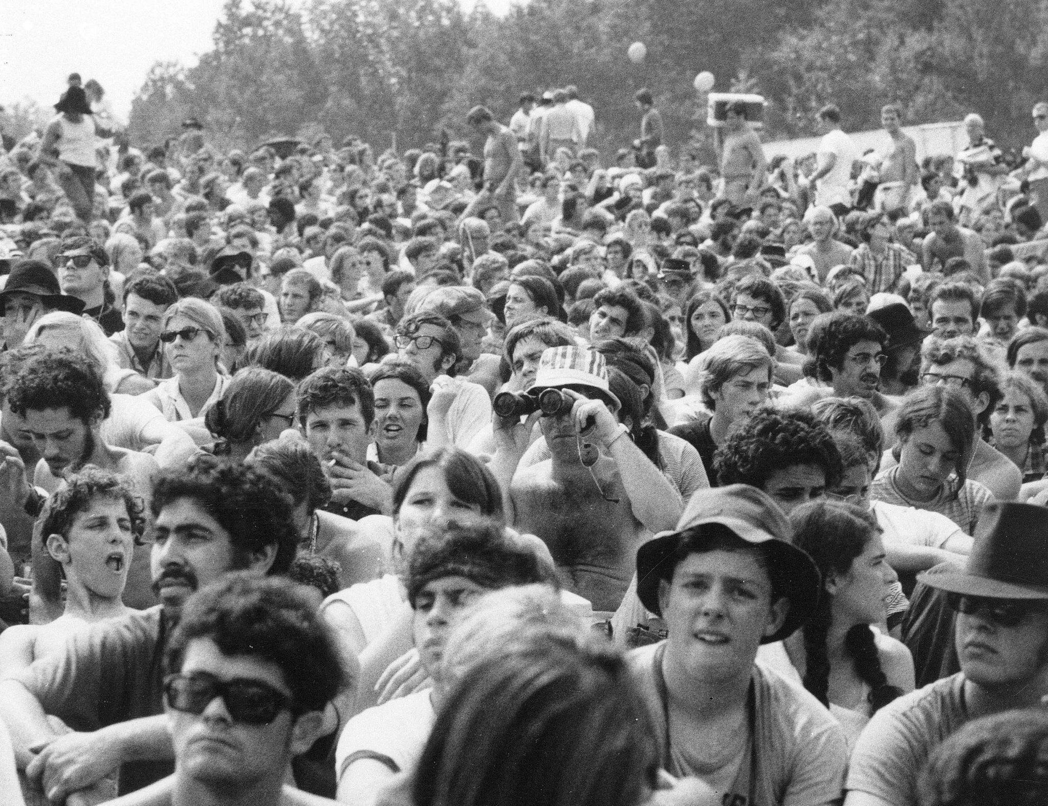 Black and White Woodstock Logo - Woodstock was hellish. Or heavenly. - Chicago Tribune