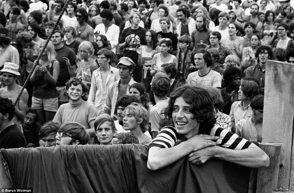 Black and White Woodstock Logo - Unseen Woodstock photos recall an era of peace, love and hippies ...