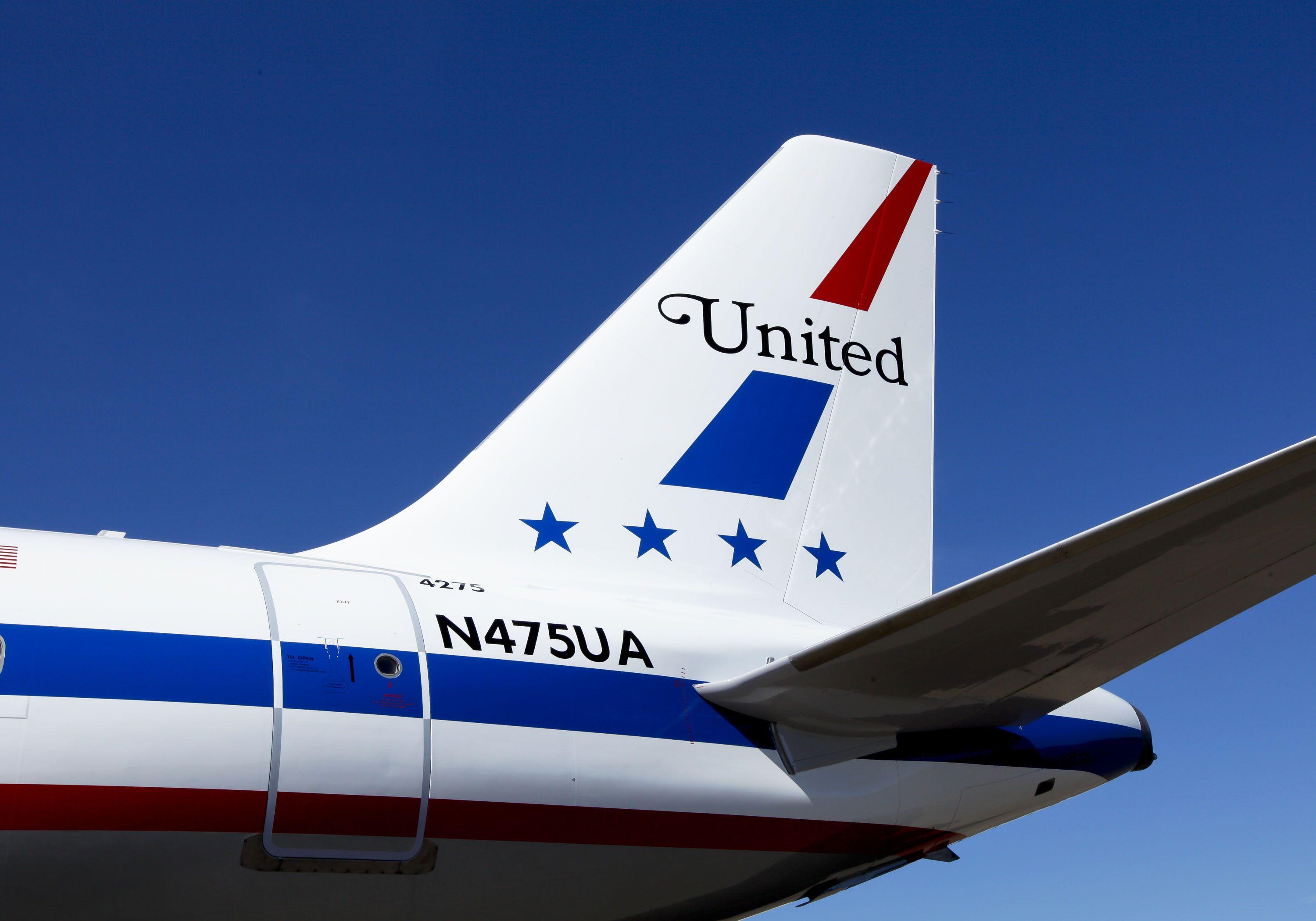 United Airlines Tail Logo - PHOTOS: United Airline's Retro Friend Ship Livery Unveiled