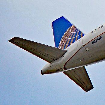 United Airlines Tail Logo - United Airlines