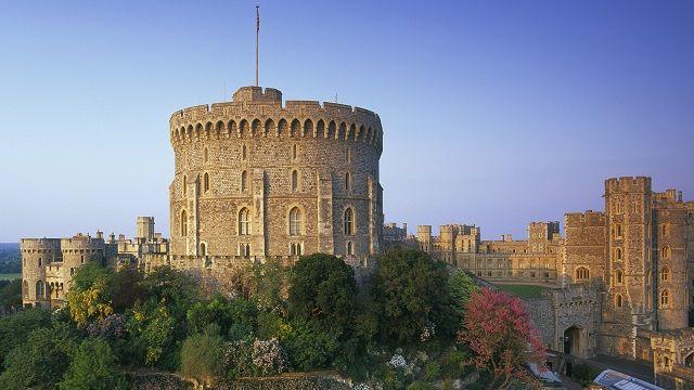 Windsor Palace Logo - Top 10 things to see at Windsor Castle - London Attraction ...