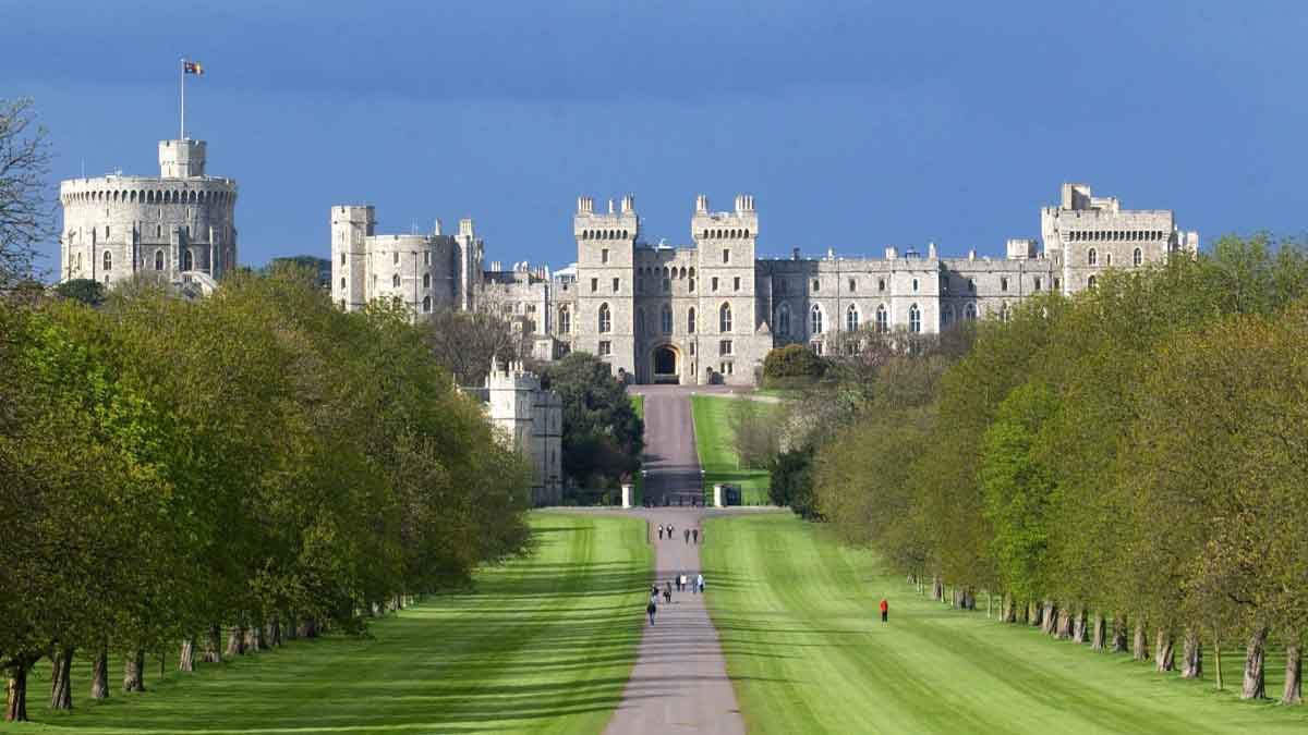 Windsor Palace Logo - Changing the Guard | Royal Palaces / Windsor Castle