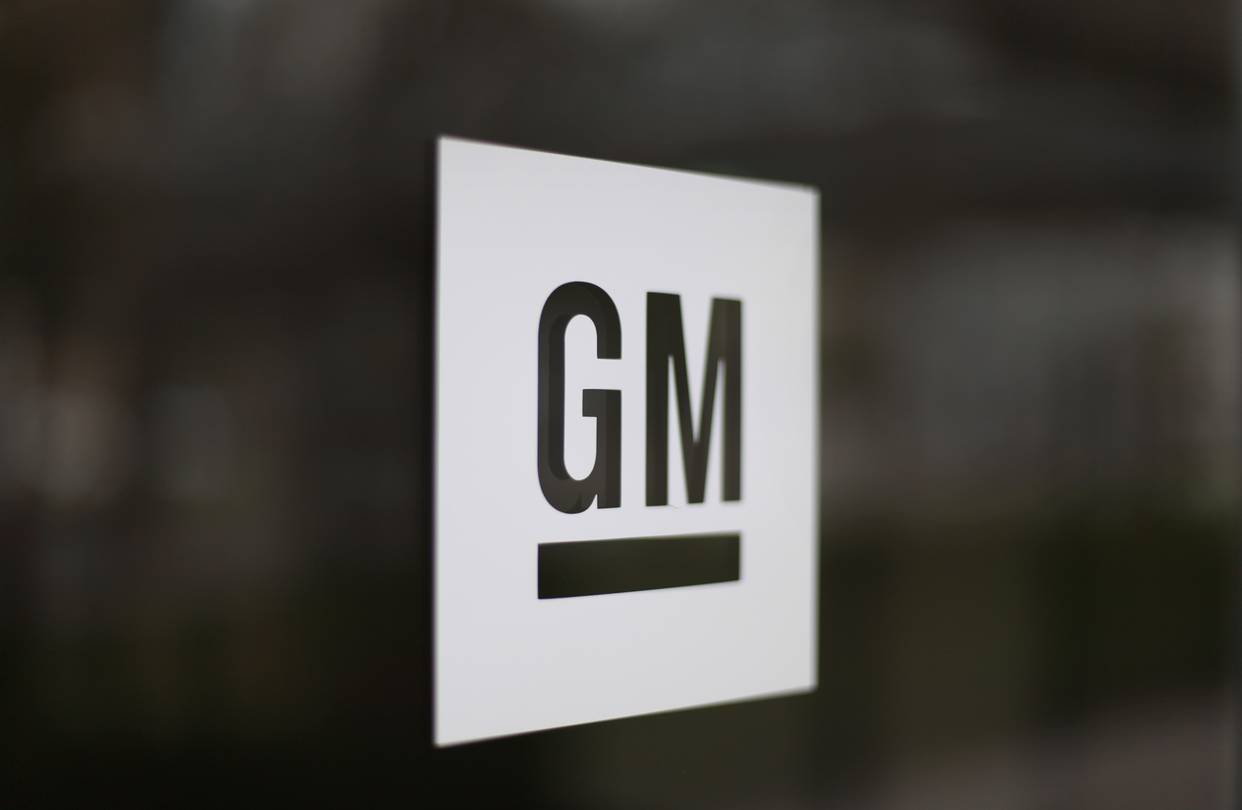 GM Cruise Logo - GM Super-Cruise Feature Raises Concerns From Regulators - WSJ
