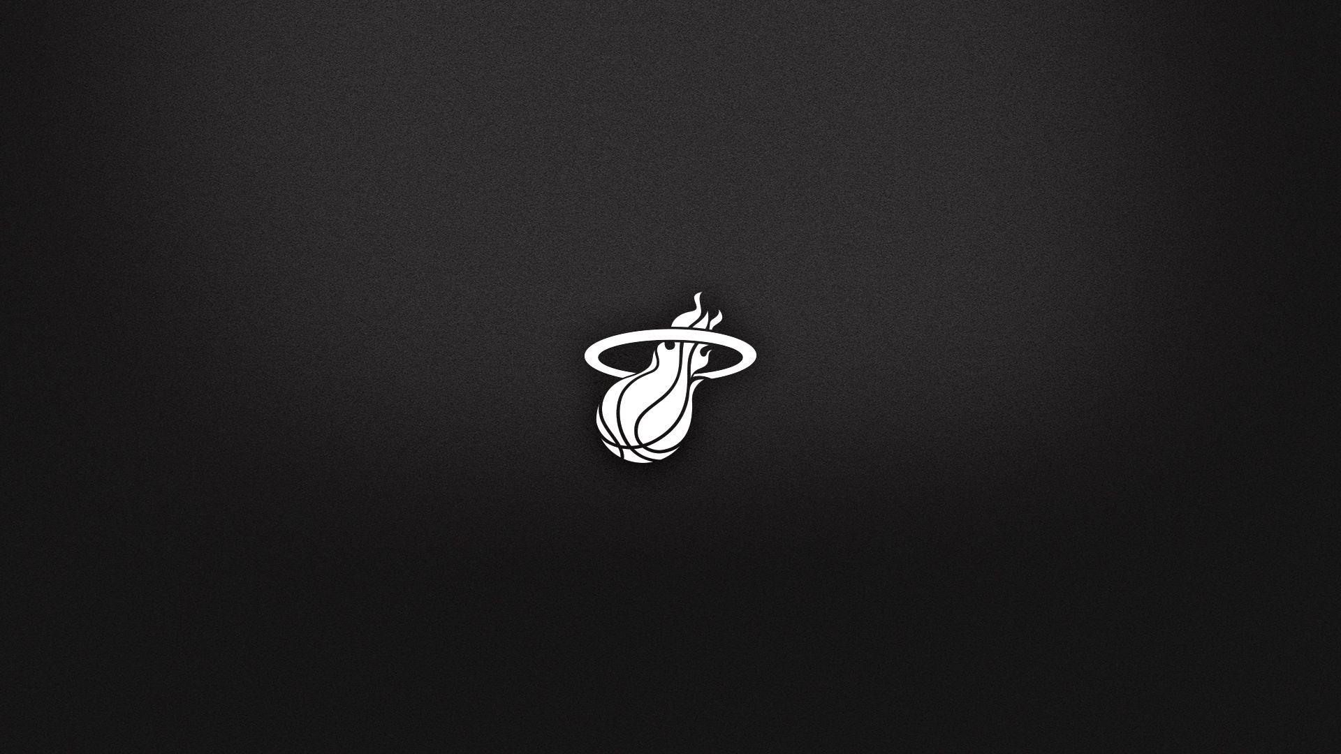 Black and White Miami Heat Logo - 热火新赛季壁纸分享