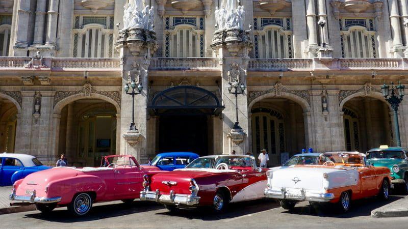 Old American Car Logo - Classic Cuban Cars to Take You Back in Time (Photos) | The Manual