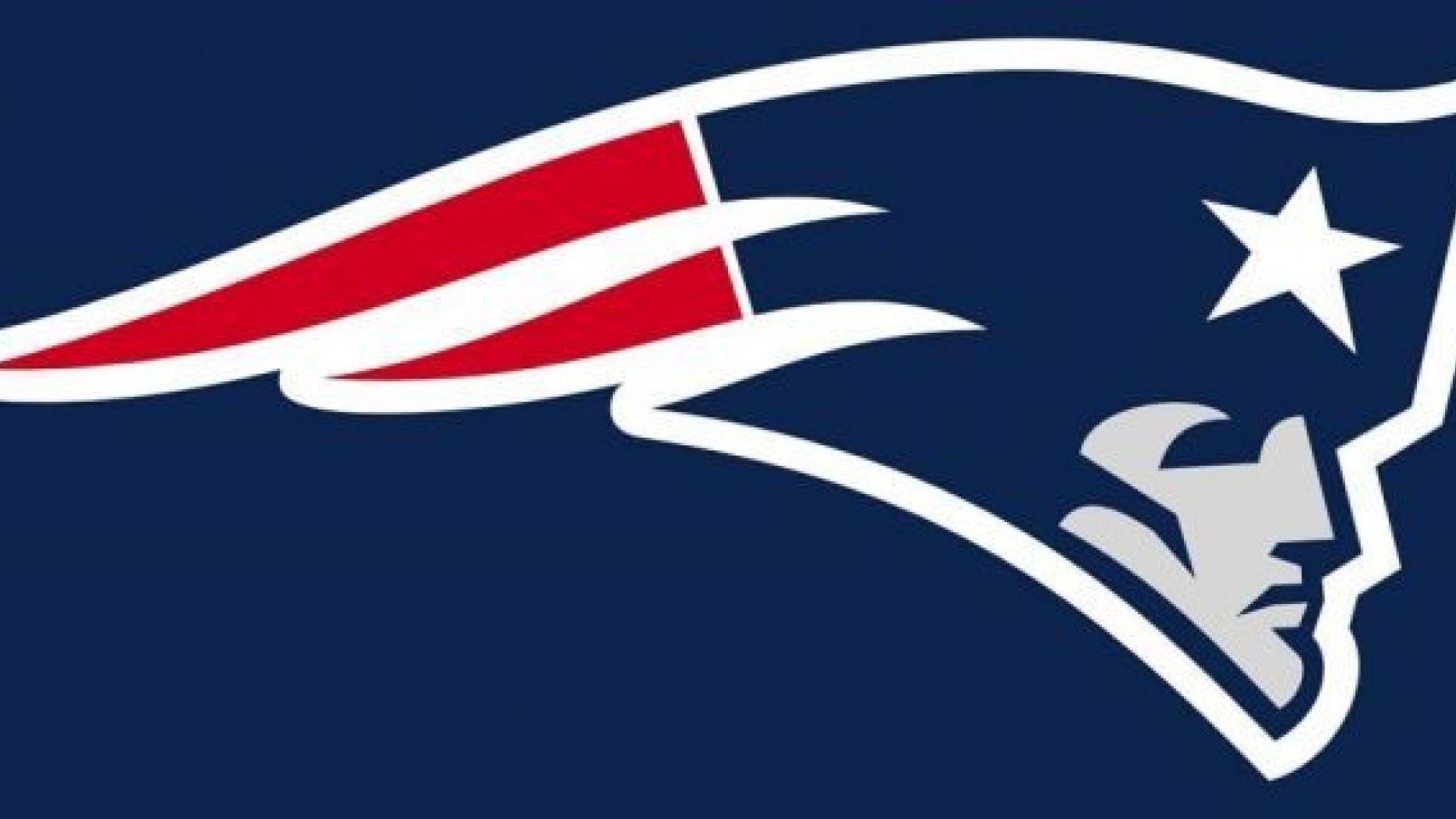 Pats Logo - Help from the heavens? Cloud shaped like Pats logo appears before ...