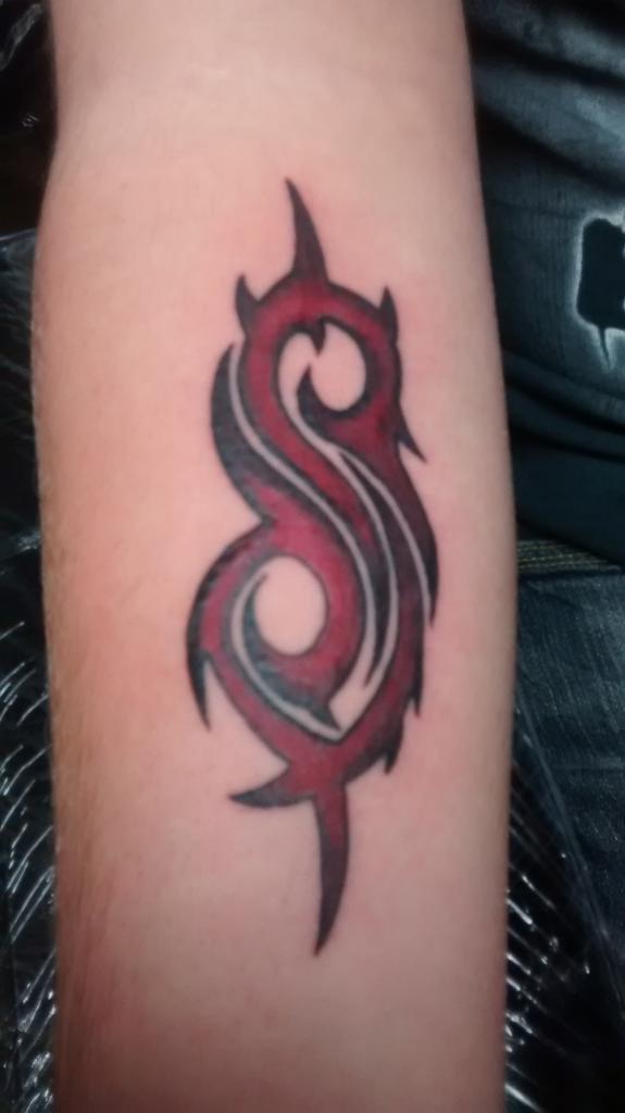 Red Slipknot Logo - Amazing Slipknot Logo Tattoos