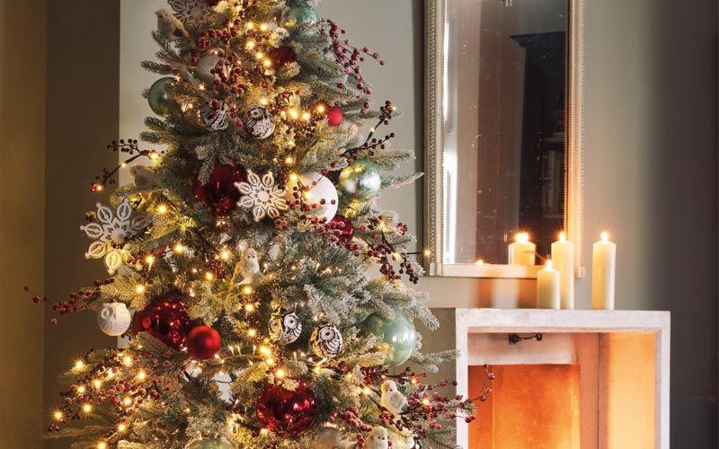 Christmas Tree and a Red S Logo - How to Decorate your Artificial Christmas Tree | Webbs Garden Centres