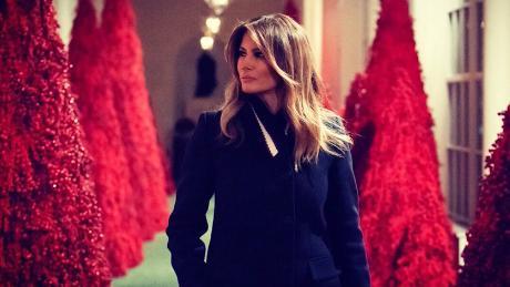 Christmas Tree and a Red S Logo - Melania's red Christmas trees: Creepy or cool? - CNN Video