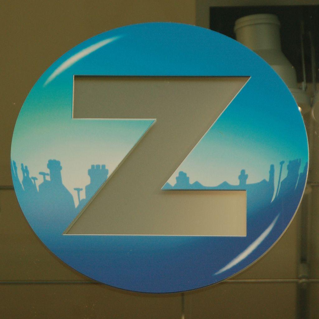 Blue Circle Z Logo - Z in blue circle